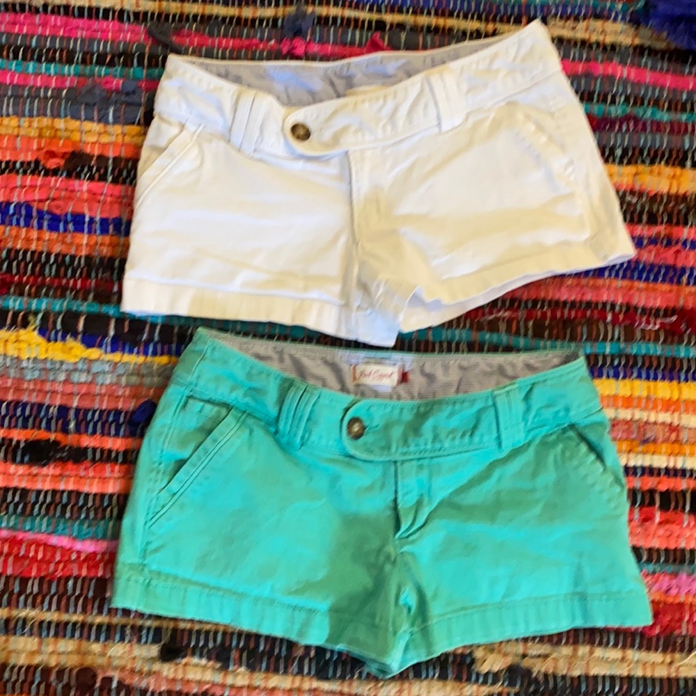 2 pairs of shorts